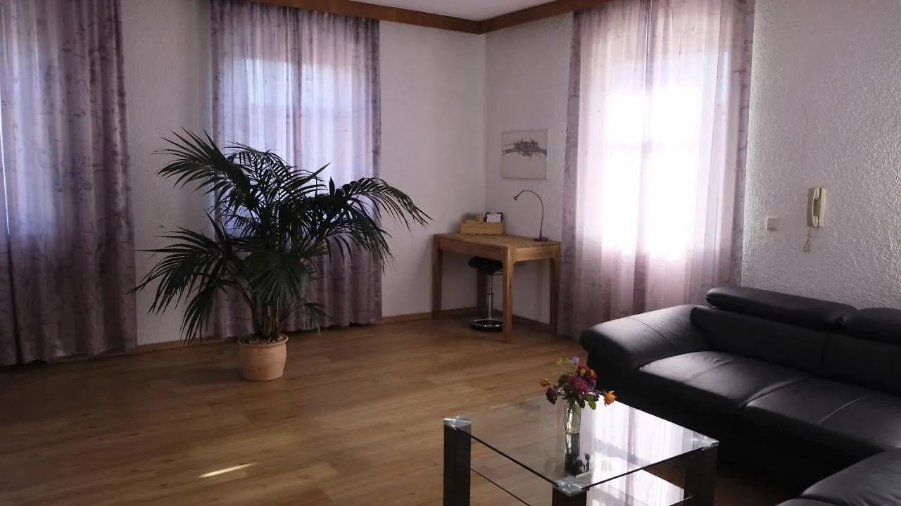 Gasthof Hirschenbraeu Michel Rauhenebrach بيت ضيافة